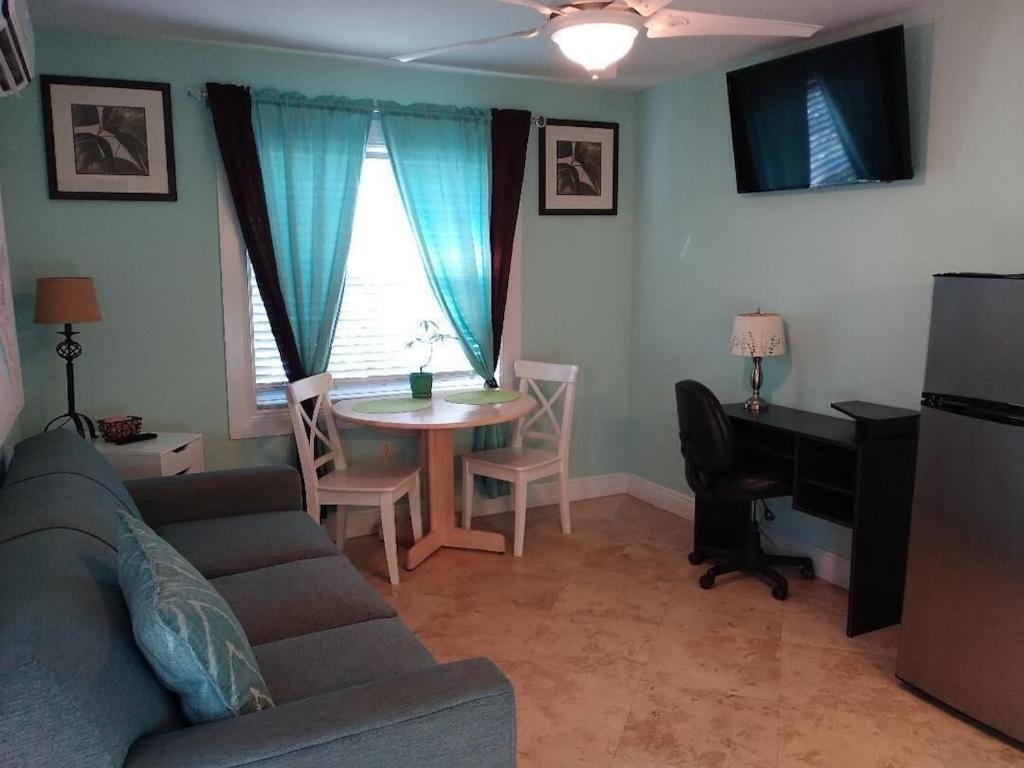 Tampa Bay Beautiful Apartment And Private Jacuzzi Екстер'єр фото